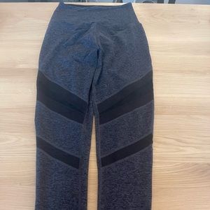 Beyond Yoga Black/Grey Leggings